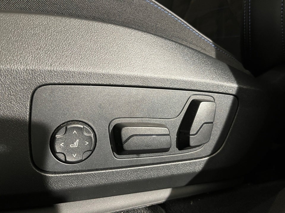 BMW iX2 xDrive30 Fully Charged M-Sport 5d