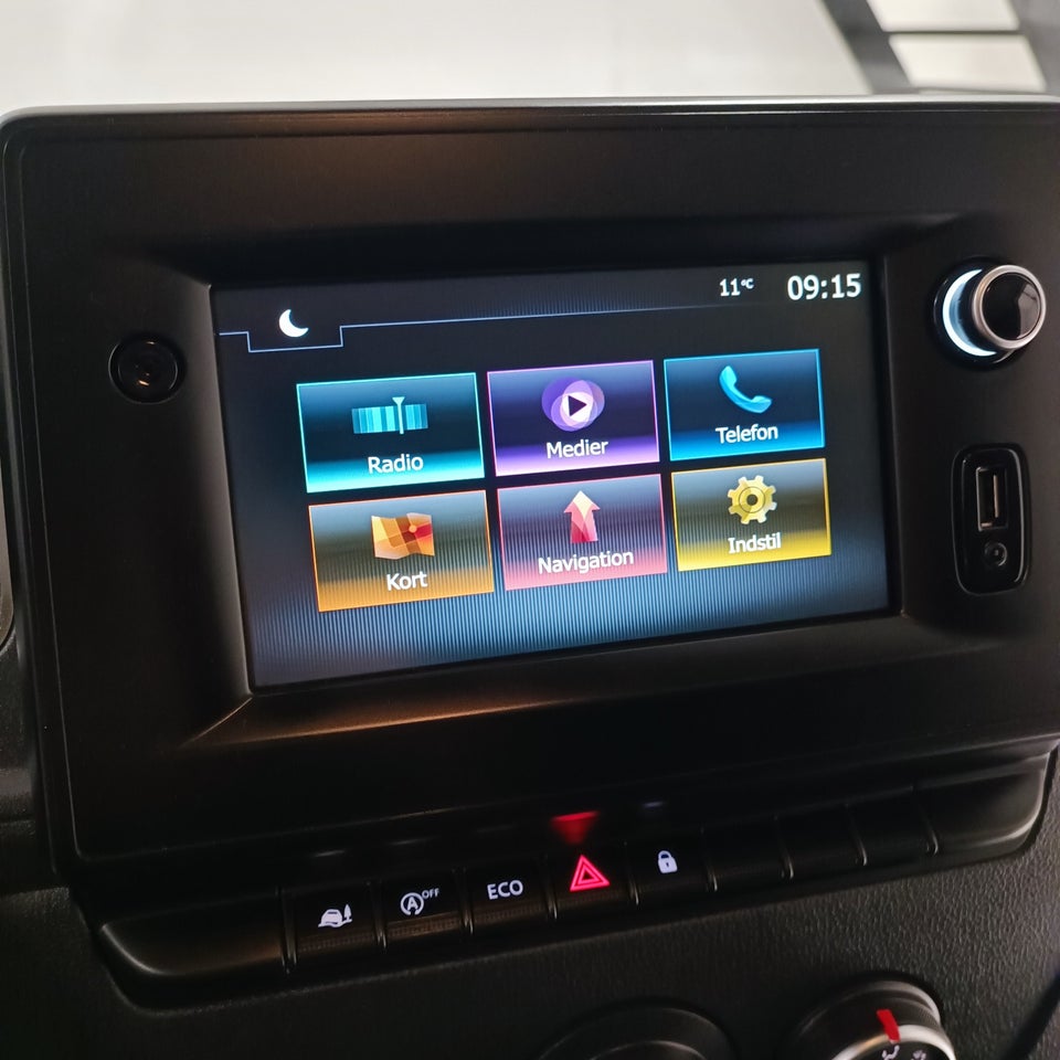 Renault Master IV T35 2,3 dCi 165 L3H2 Kassevogn RWD