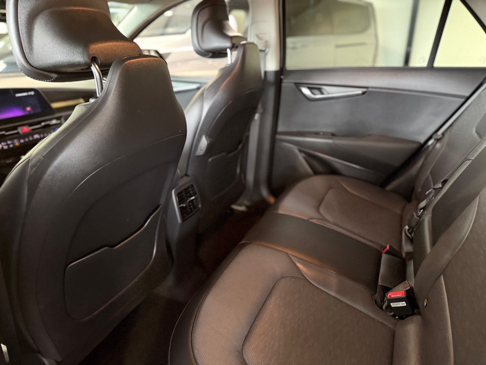 Kia Niro 64 EV Upgrade 5d