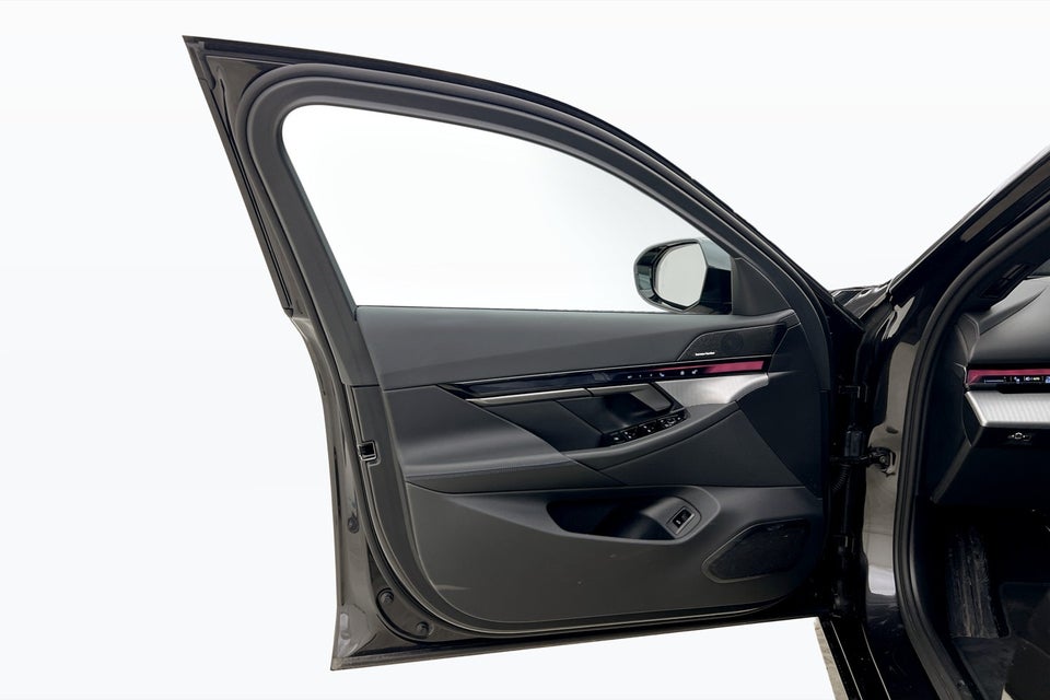 BMW i5 eDrive40 Touring Fully Charged 5d