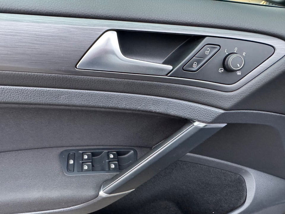 VW Golf VII 1,5 TSi 130 Comfortline 5d