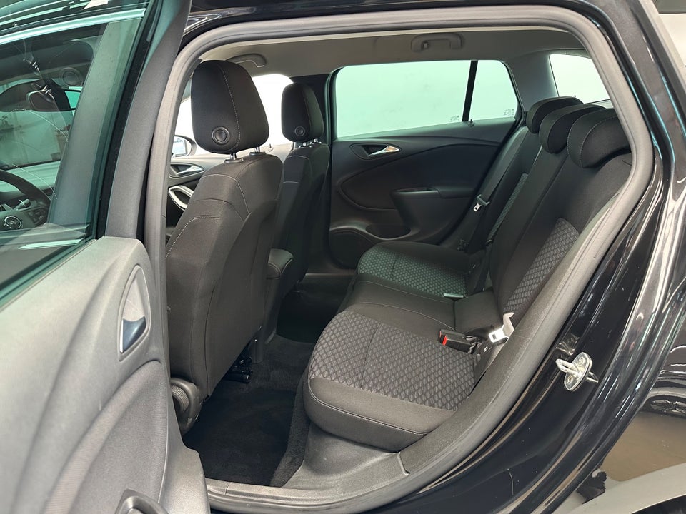 Opel Astra 1,4 T 125 Enjoy Sports Tourer 5d