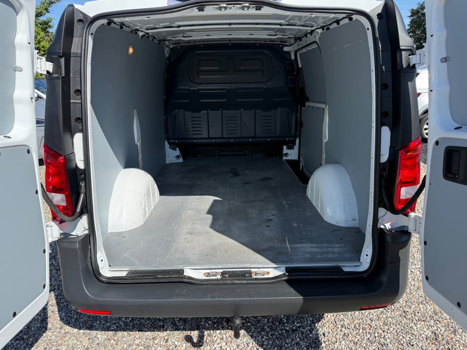 Mercedes Vito 114 2,0 CDi Kassevogn L
