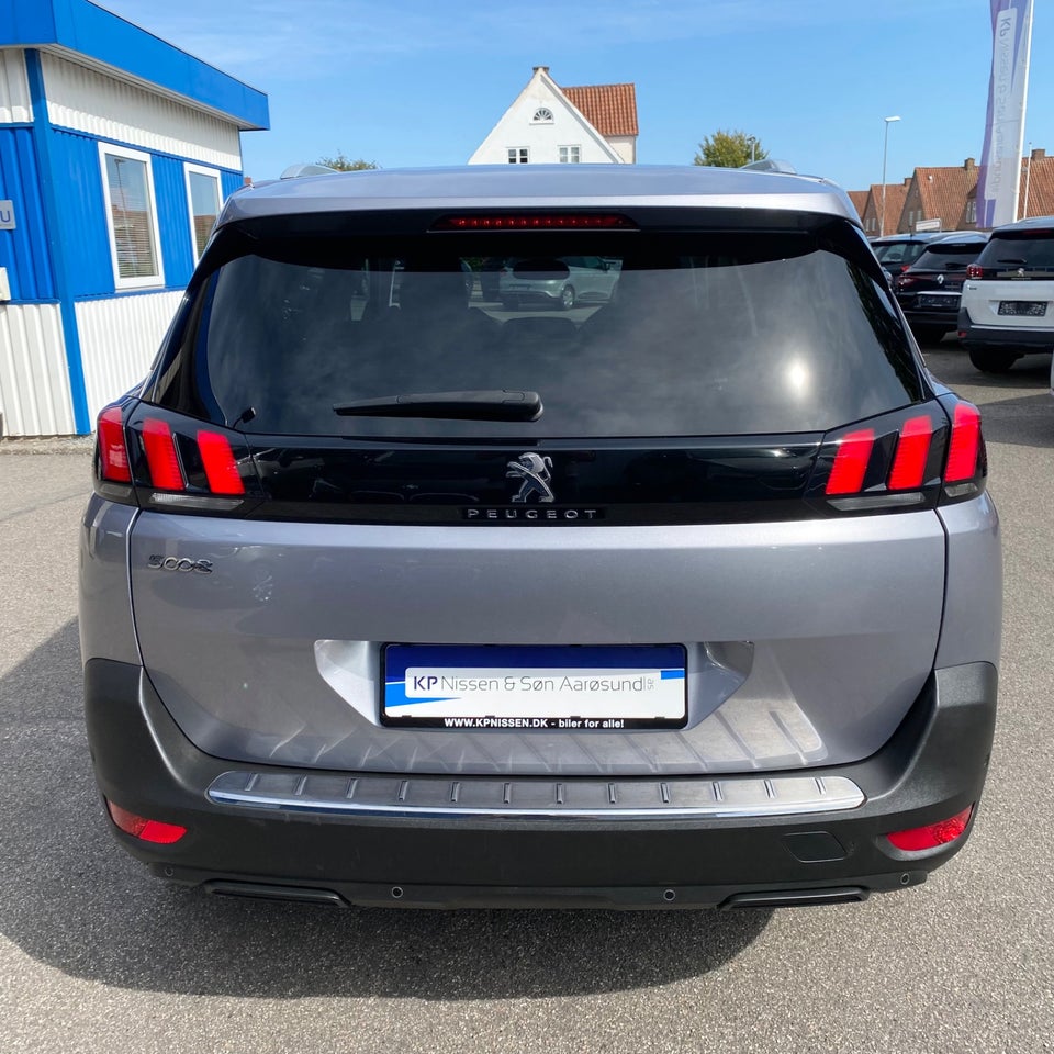 Peugeot 5008 1,6 BlueHDi 120 Allure 7prs 5d