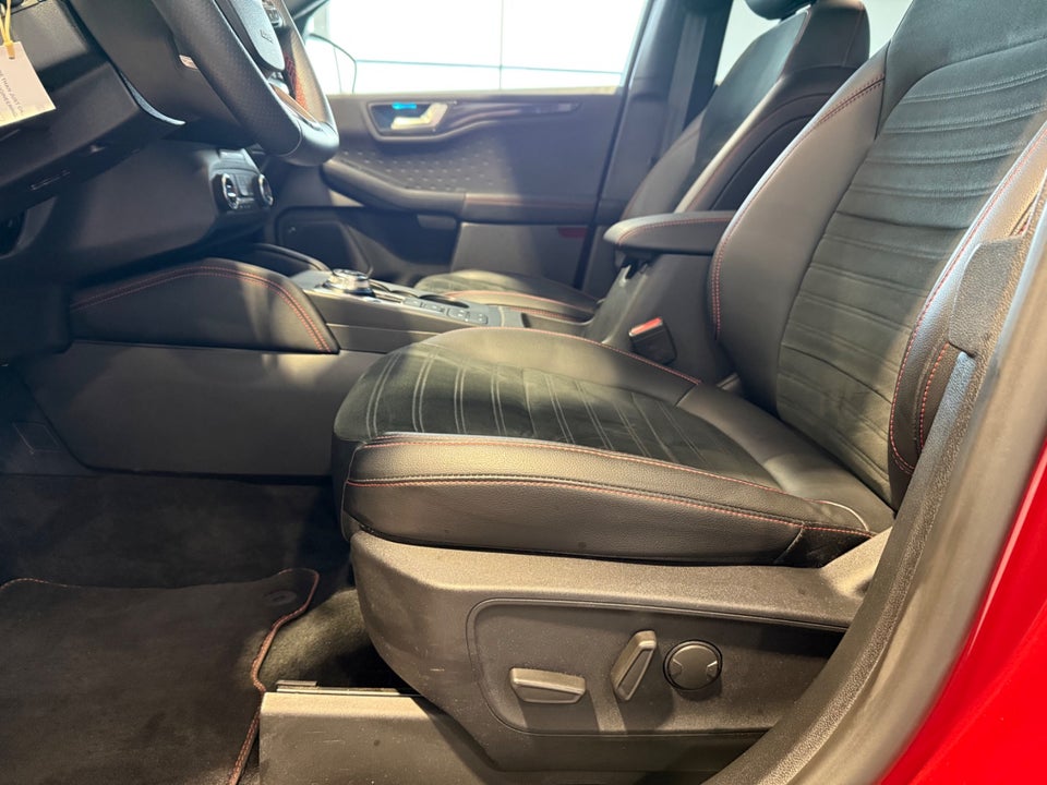 Ford Kuga 2,5 PHEV ST-Line X CVT 5d