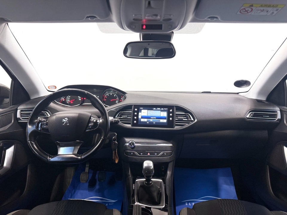 Peugeot 308 1,6 BlueHDi 120 Style 5d