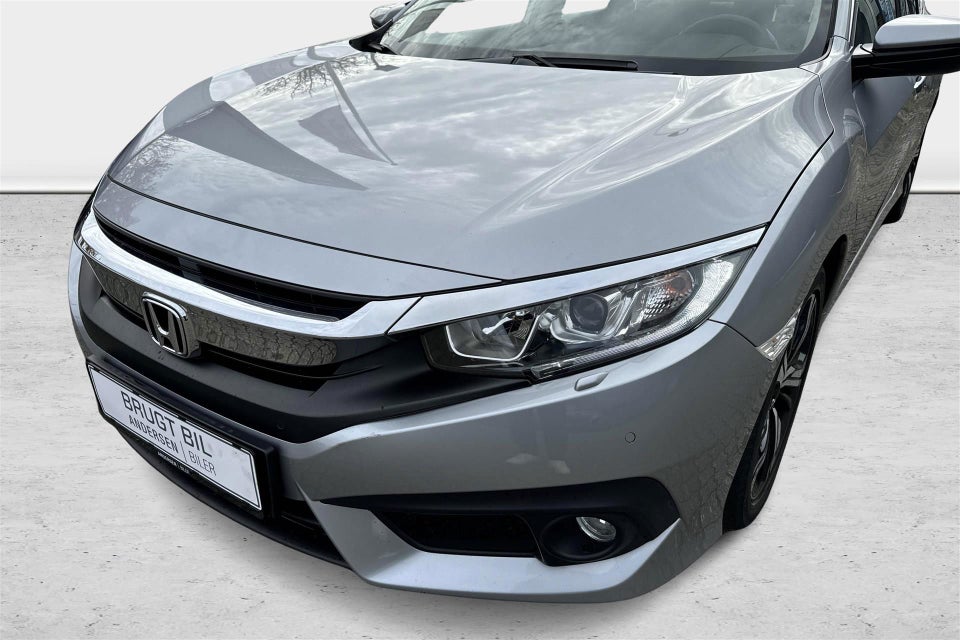 Honda Civic 1,5 VTEC Turbo Elegance CVT 4d