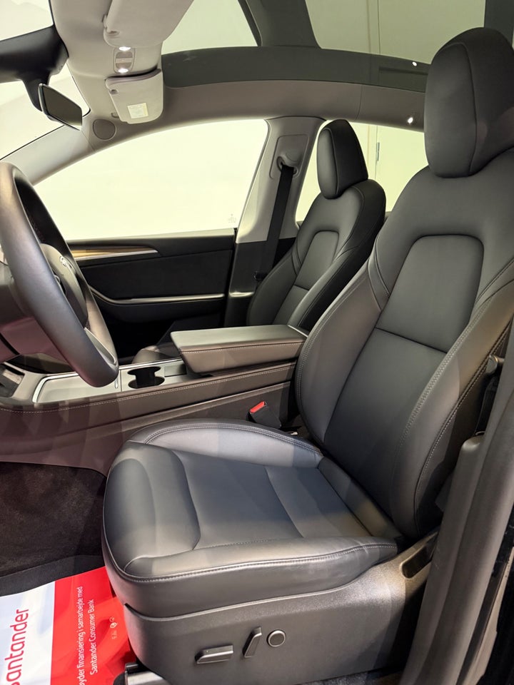 Tesla Model Y Long Range AWD 5d