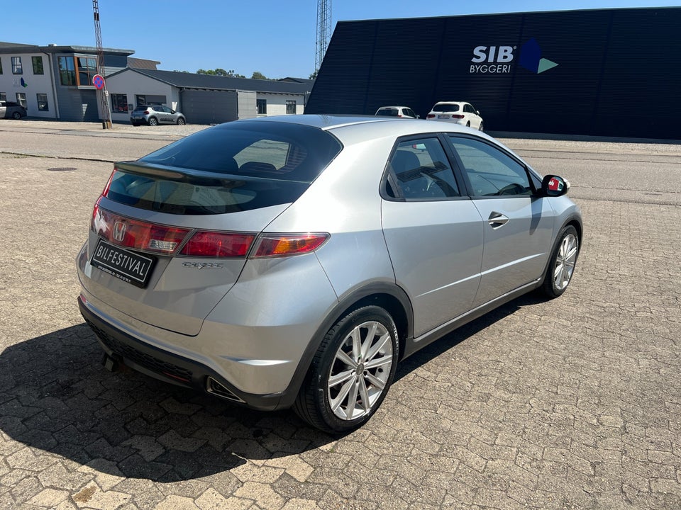 Honda Civic 1,8 Sport 5d