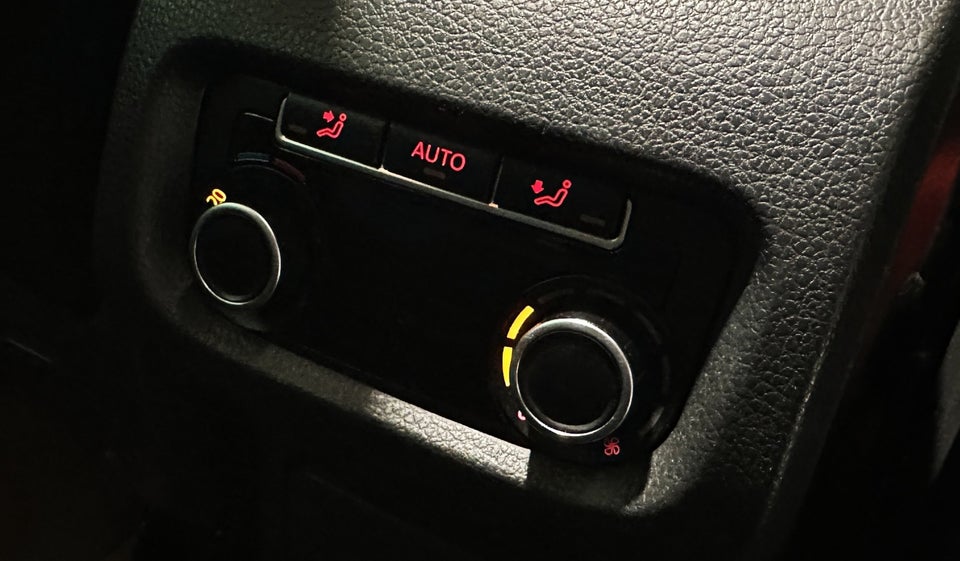 VW Sharan 2,0 TDi 150 Highline DSG 7prs 5d