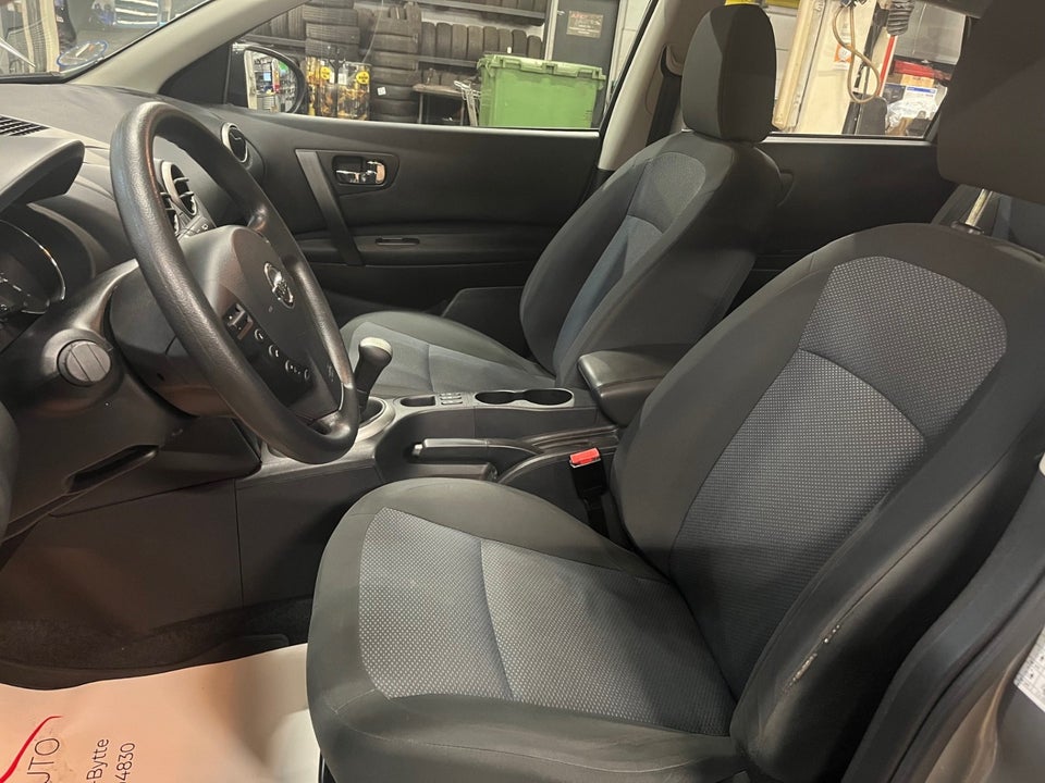 Nissan Qashqai 1,6 Visia 5d