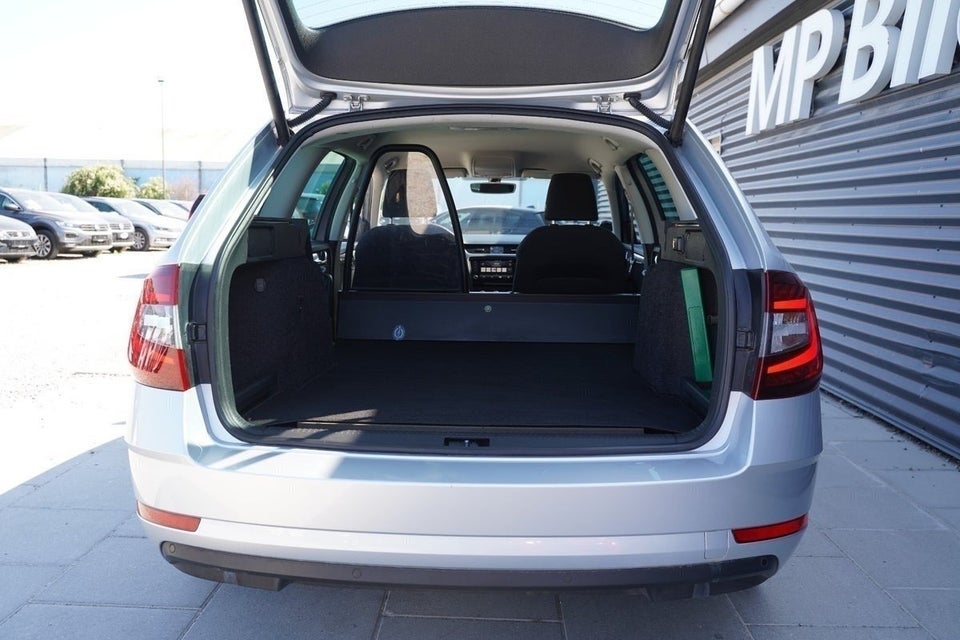 Skoda Octavia 1,4 TSi 150 Style Combi DSG Van 5d