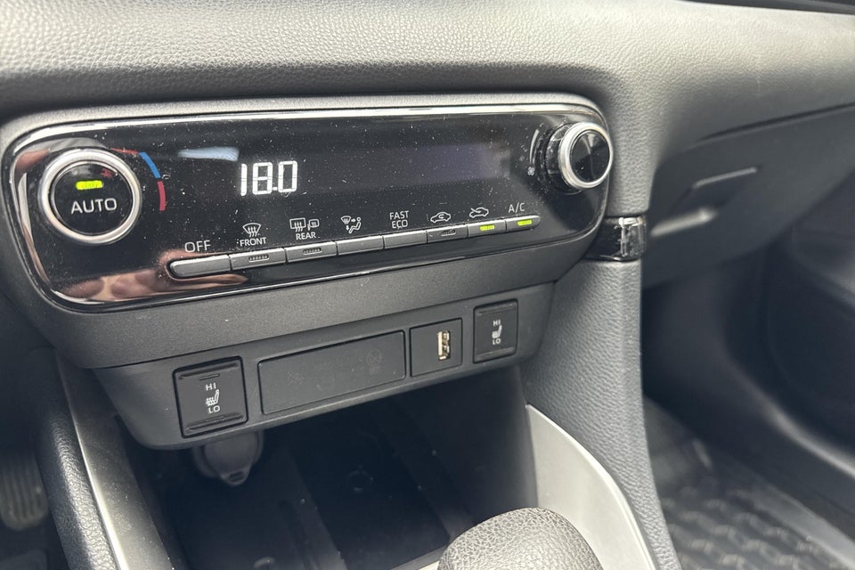 Toyota Yaris 1,5 Hybrid H1 e-CVT 5d