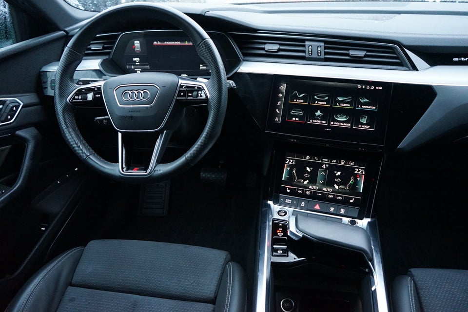 Audi e-tron 55 S-line quattro 5d