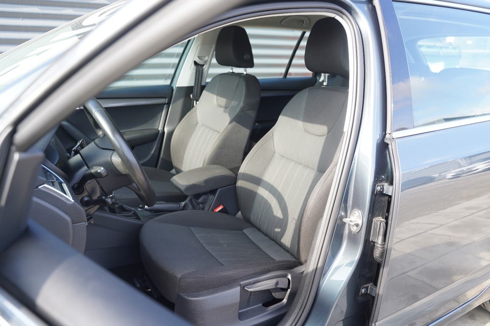 Skoda Octavia 1,6 TDi 115 Style Combi DSG 5d