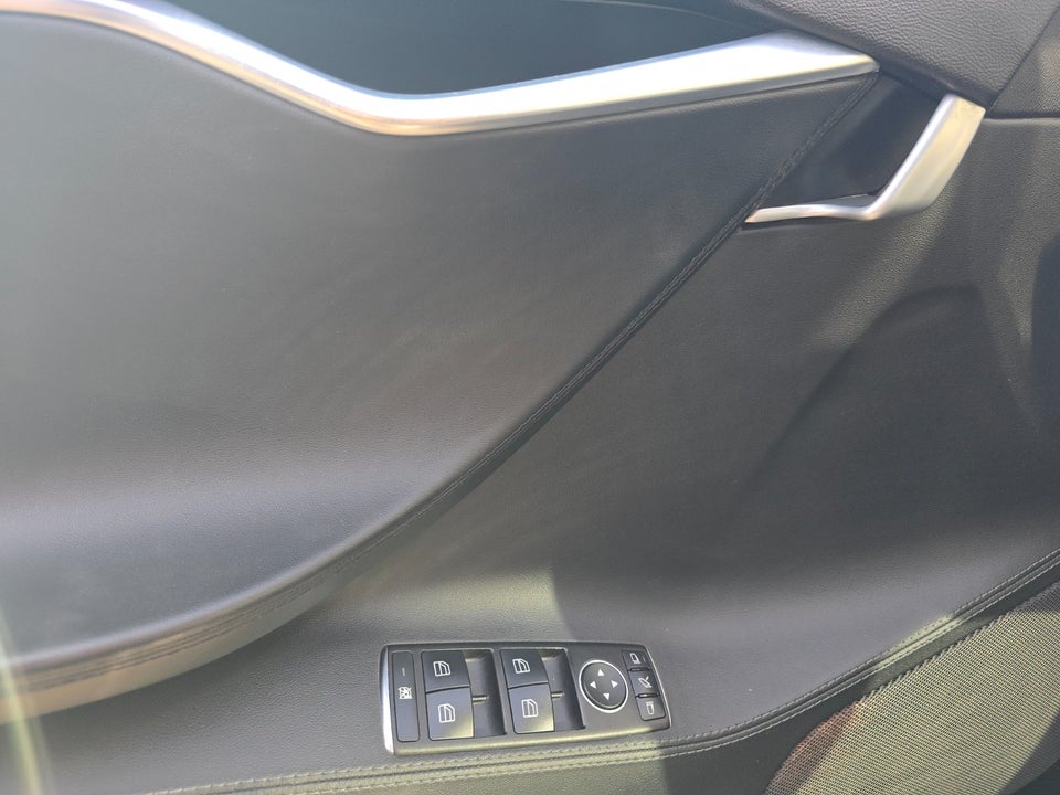 Tesla Model S P85 5d