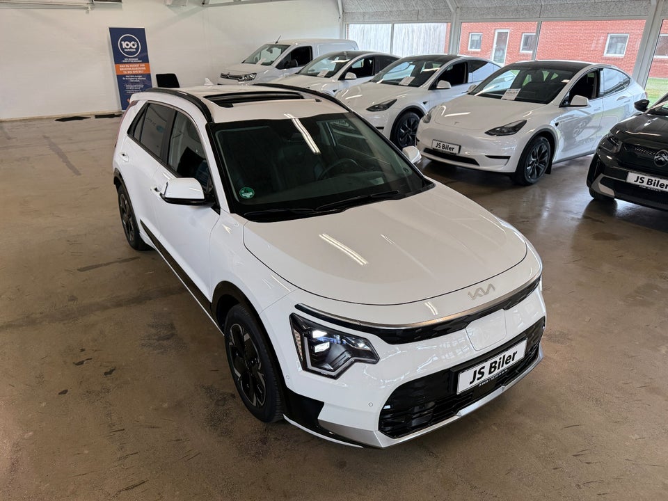 Kia Niro 64 EV Upgrade 5d
