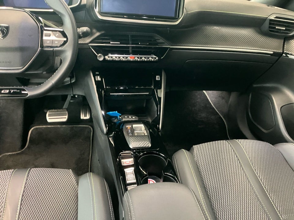 Peugeot e-2008 54 GT 5d
