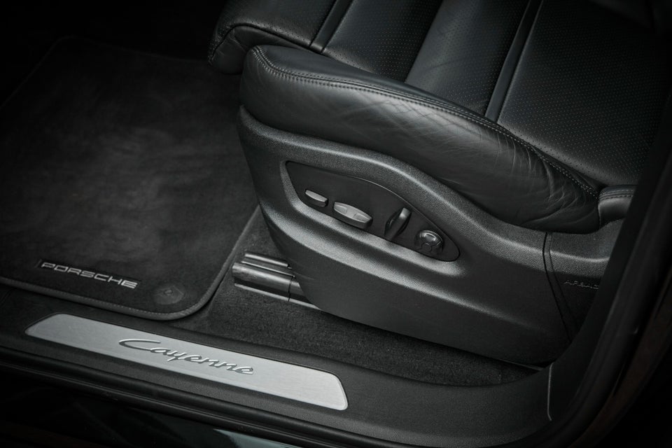 Porsche Cayenne 3,0 E-Hybrid Coupé Tiptr. 5d