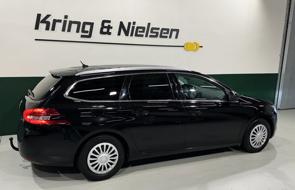 Peugeot 308 1,6 BlueHDi 120 Allure SW 5d