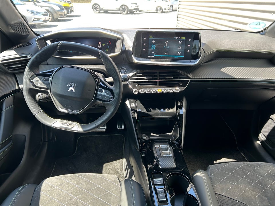 Peugeot e-208 50 GT 5d