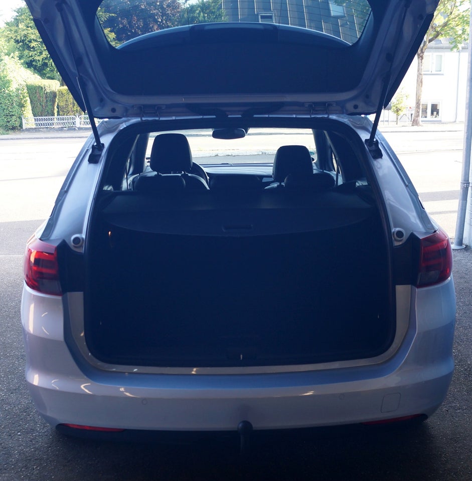 Opel Astra 1,6 CDTi 136 Dynamic Sports Tourer aut. 5d