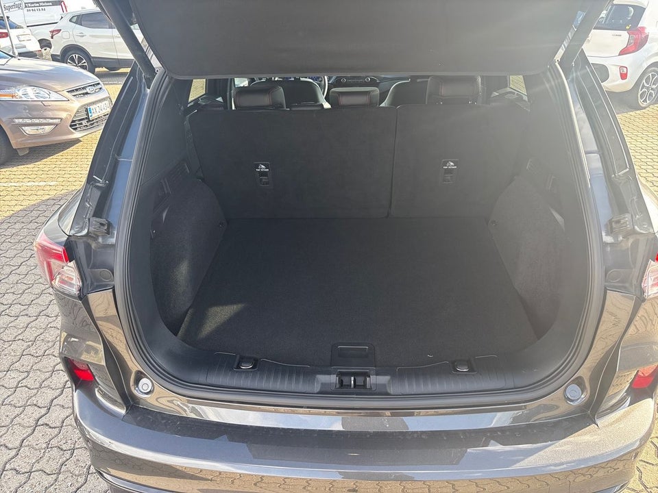 Ford Kuga 2,5 PHEV ST-Line X CVT 5d