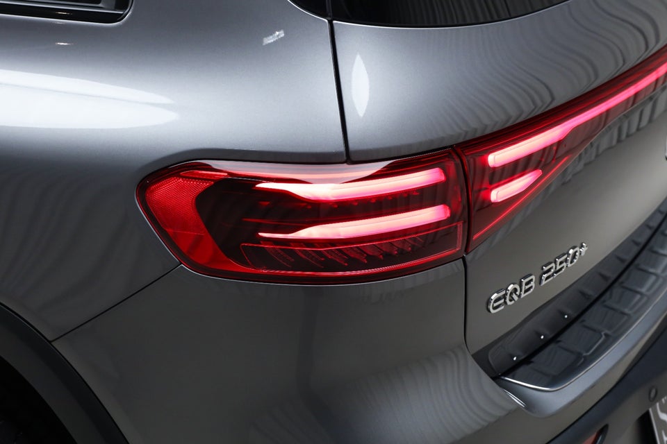 Mercedes EQB250+ AMG Premium 5d