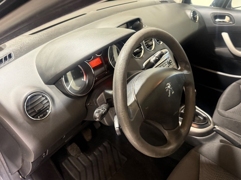 Peugeot 308 1,6 HDi 90 Comfort+ stc. 5d