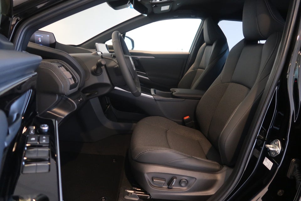 Toyota bZ4X Executive 5d