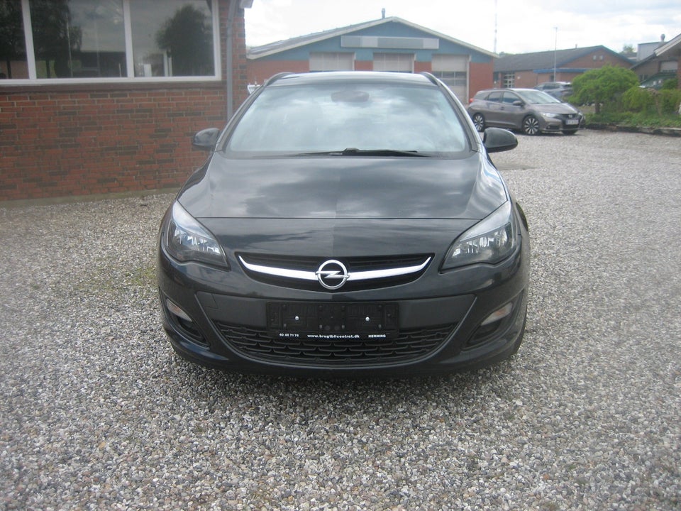 Opel Astra 1,4 T 140 Enjoy Sports Tourer 5d