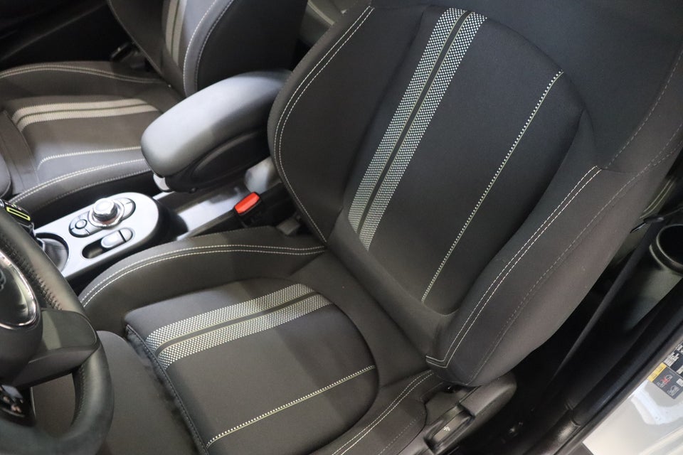 MINI Cooper SE Camden Edition 3d