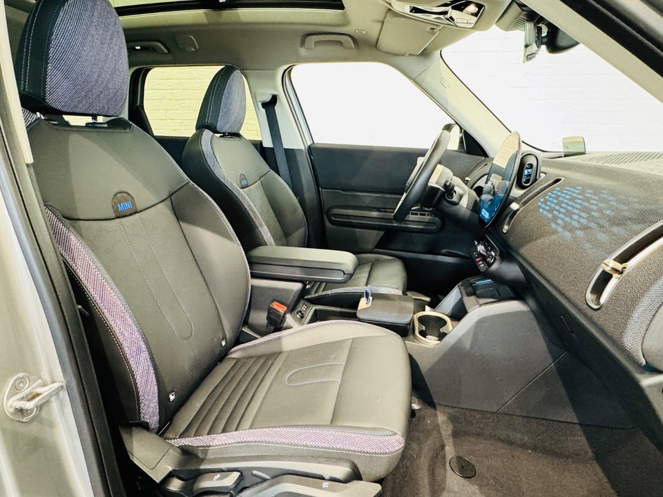 MINI Countryman E Classic Trim M 5d