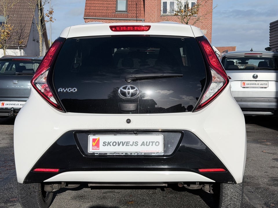 Toyota Aygo 1,0 VVT-i x-press 5d