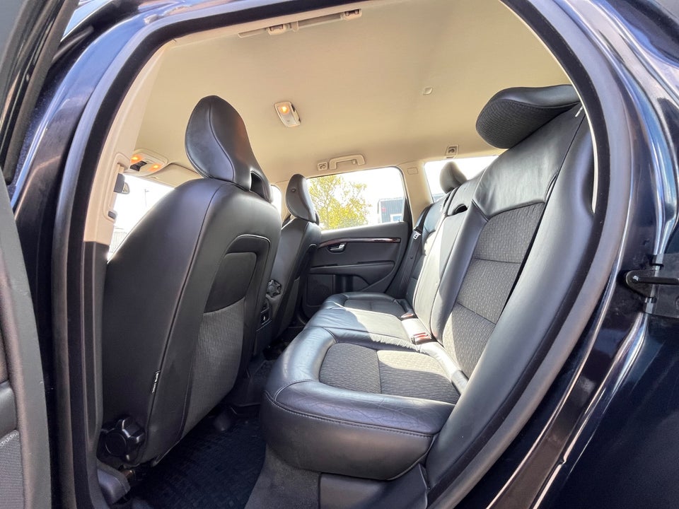 Volvo V70 3,2 Summum aut. 5d