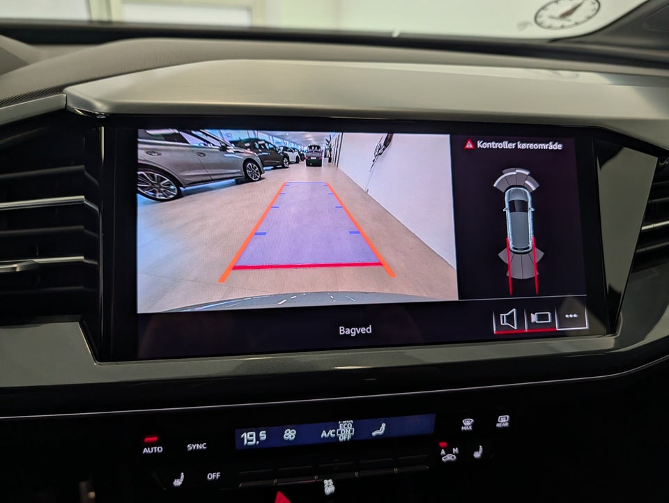 Audi Q4 e-tron 45 S-line 5d