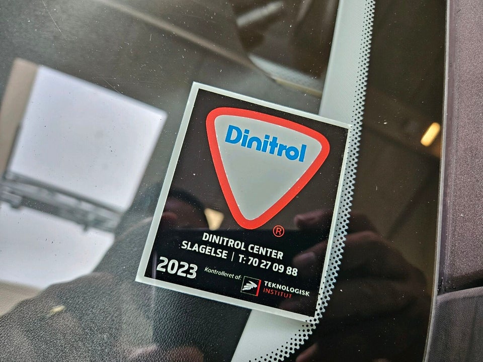Peugeot 2008 1,2 PureTech 130 Allure Sky 5d