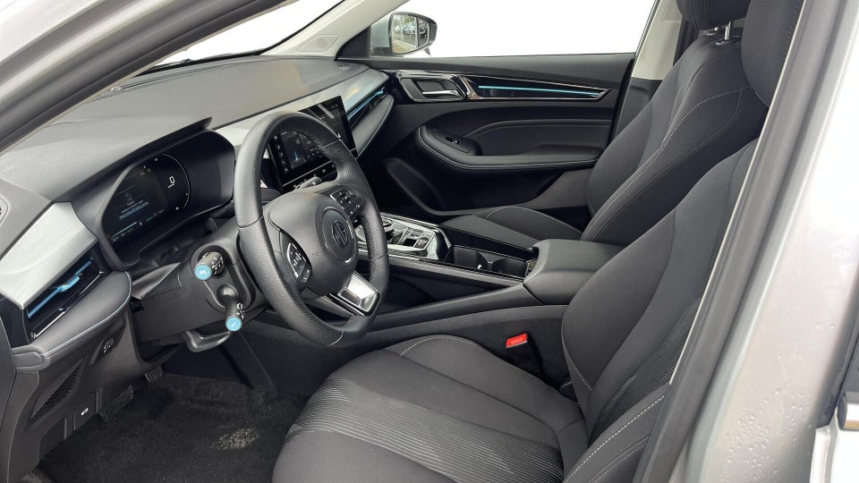 MG MG5 61 Comfort 5d