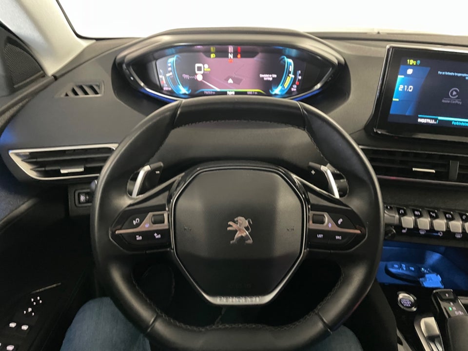 Peugeot 3008 1,6 Hybrid First Selection EAT8 5d