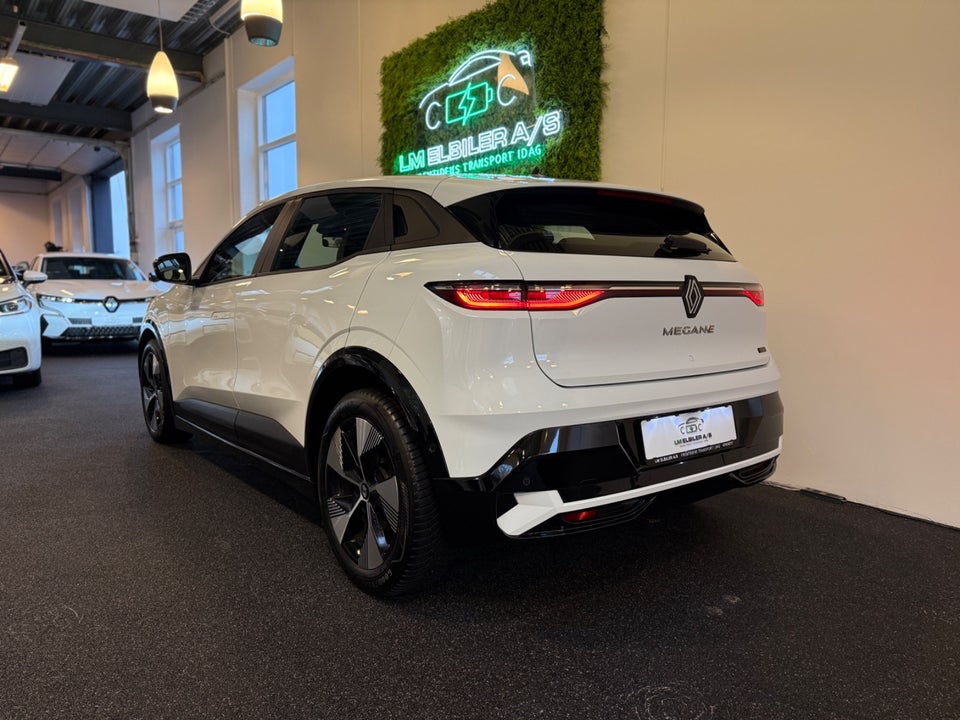 Renault Megane E-Tech 40 Equilibre 5d