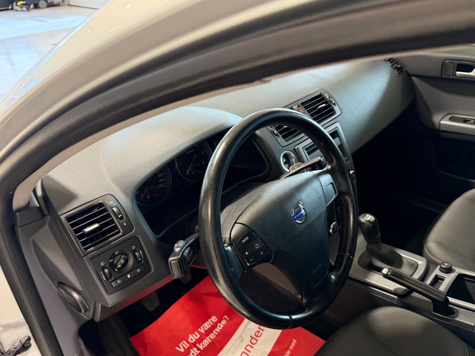 Volvo S40 1,6 D2 115 4d