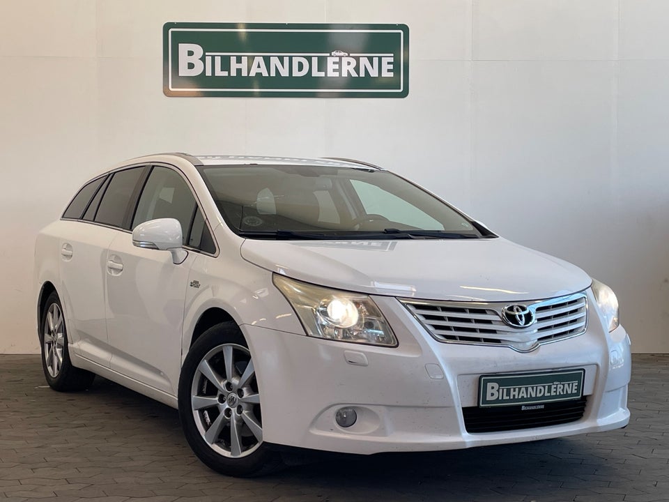 Toyota Avensis 2,2 D-CAT 177 T3 stc. 5d