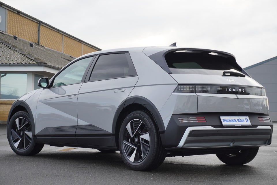 Hyundai Ioniq 5 63 Essential 5d