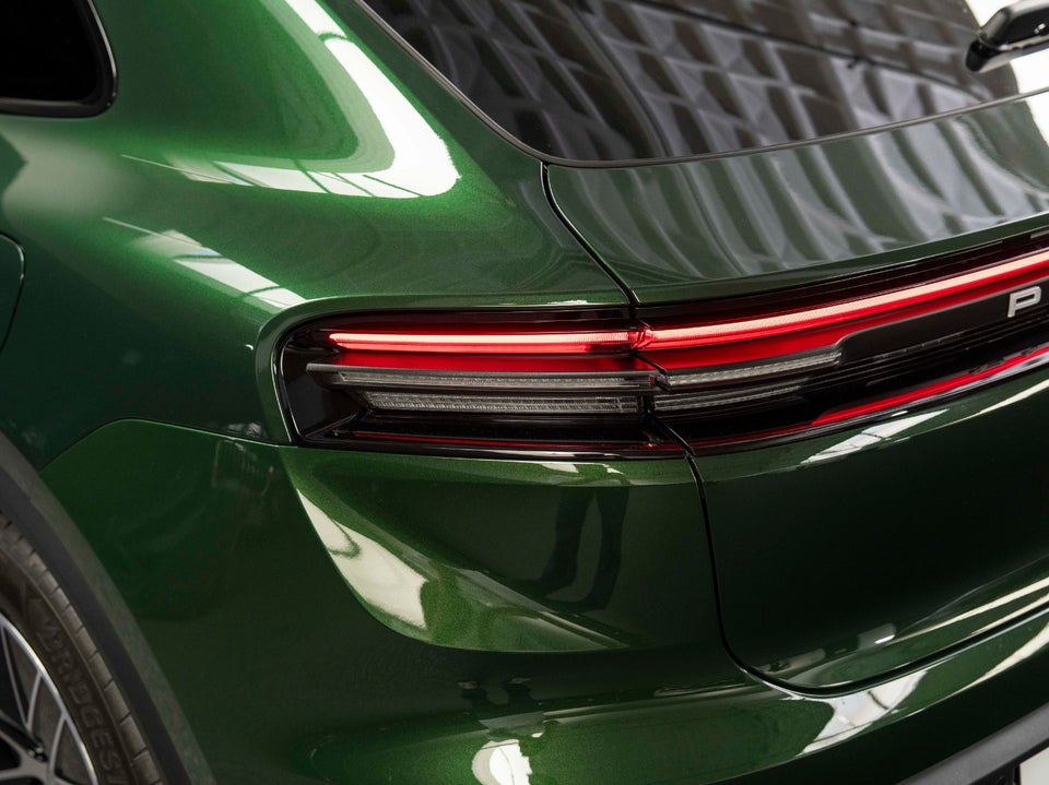 Porsche Macan 4 5d