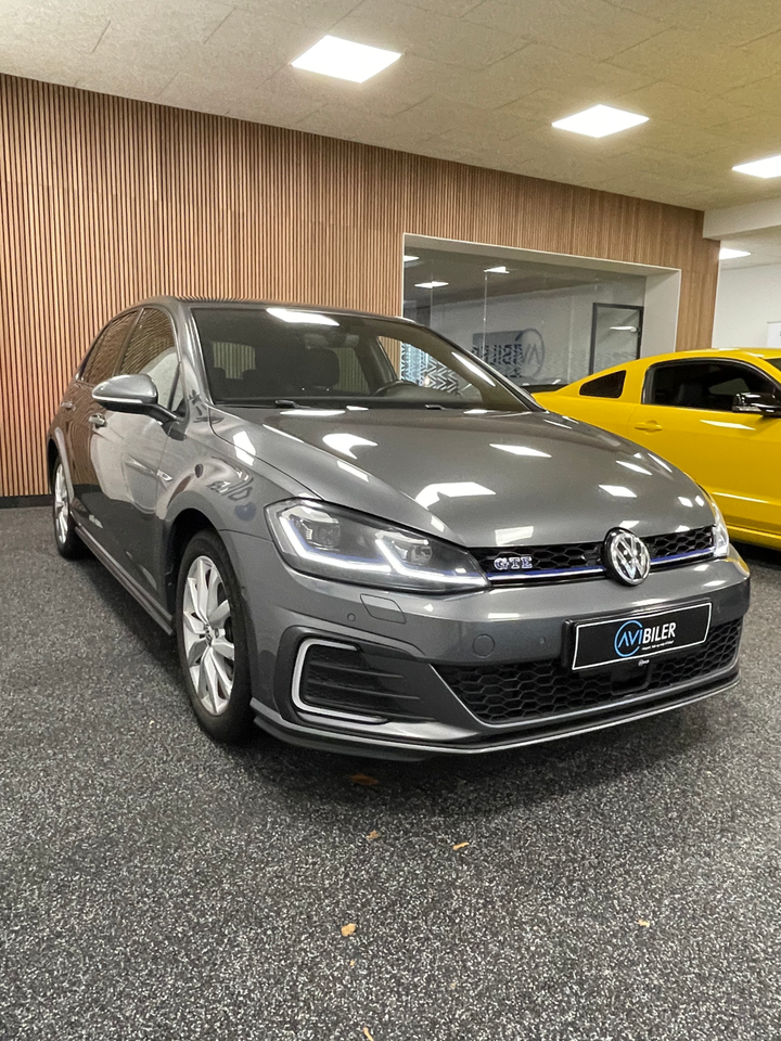 VW Golf VII 1,4 GTE DSG 5d