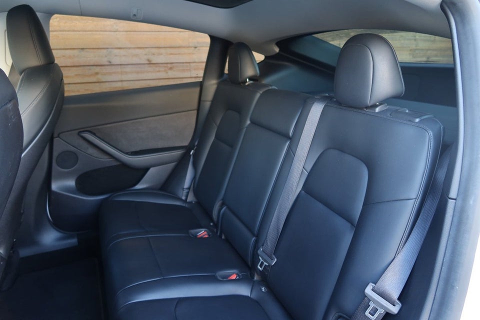 Tesla Model Y Long Range AWD 5d