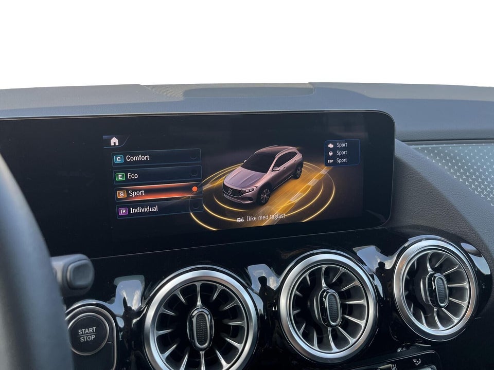 Mercedes EQA300 4Matic 5d