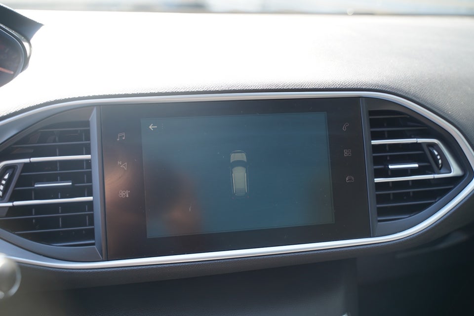Peugeot 308 1,6 BlueHDi 120 Allure Sky SW 5d