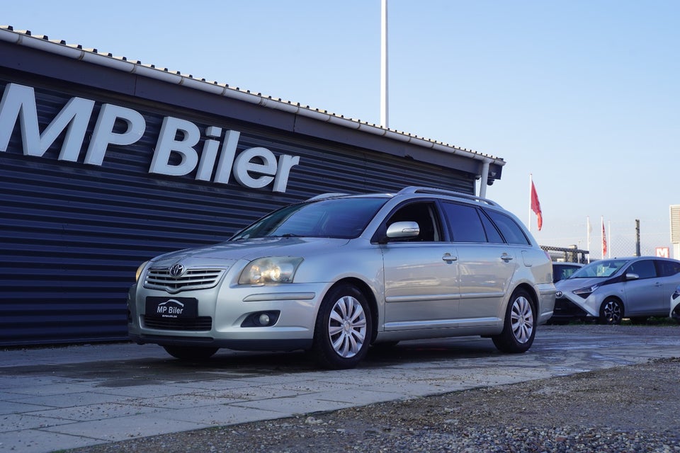 Toyota Avensis 1,8 VVT-i Elegance stc. 5d
