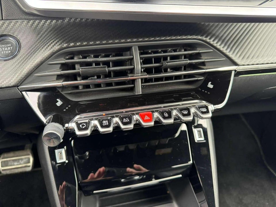 Peugeot e-208 50 GT 5d
